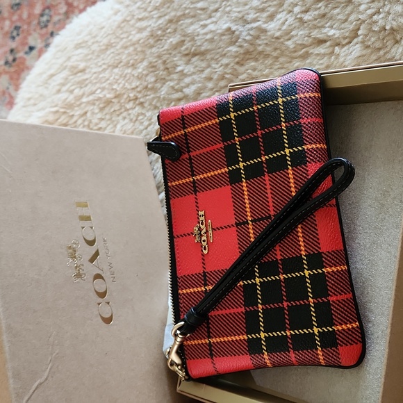 NWT IOB Coach Red Plaid Leather Wristlet Wallet β€οΈπ€ππ - Picture 2 of 16